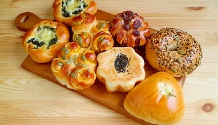 Deliciosos doces e salgados variados